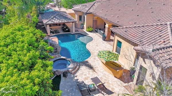 $2,200,000 | 3055 East Waterman Way, Gilbert, AZ 85297