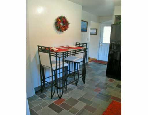 541 Kelso Road Mt. Lebanon, PA 15243 - Photo 5 of 8 Kitchen.