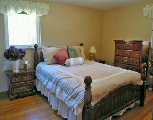 541 Kelso Road Mt. Lebanon, PA 15243 - Photo 7 of 8 Master Bedroom.