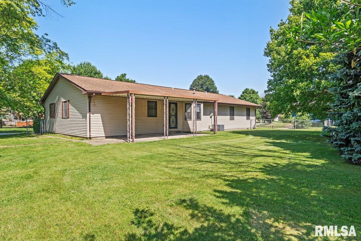 1900 Scarbrough Road Springfield, IL 62702 - Photo 27 of 31