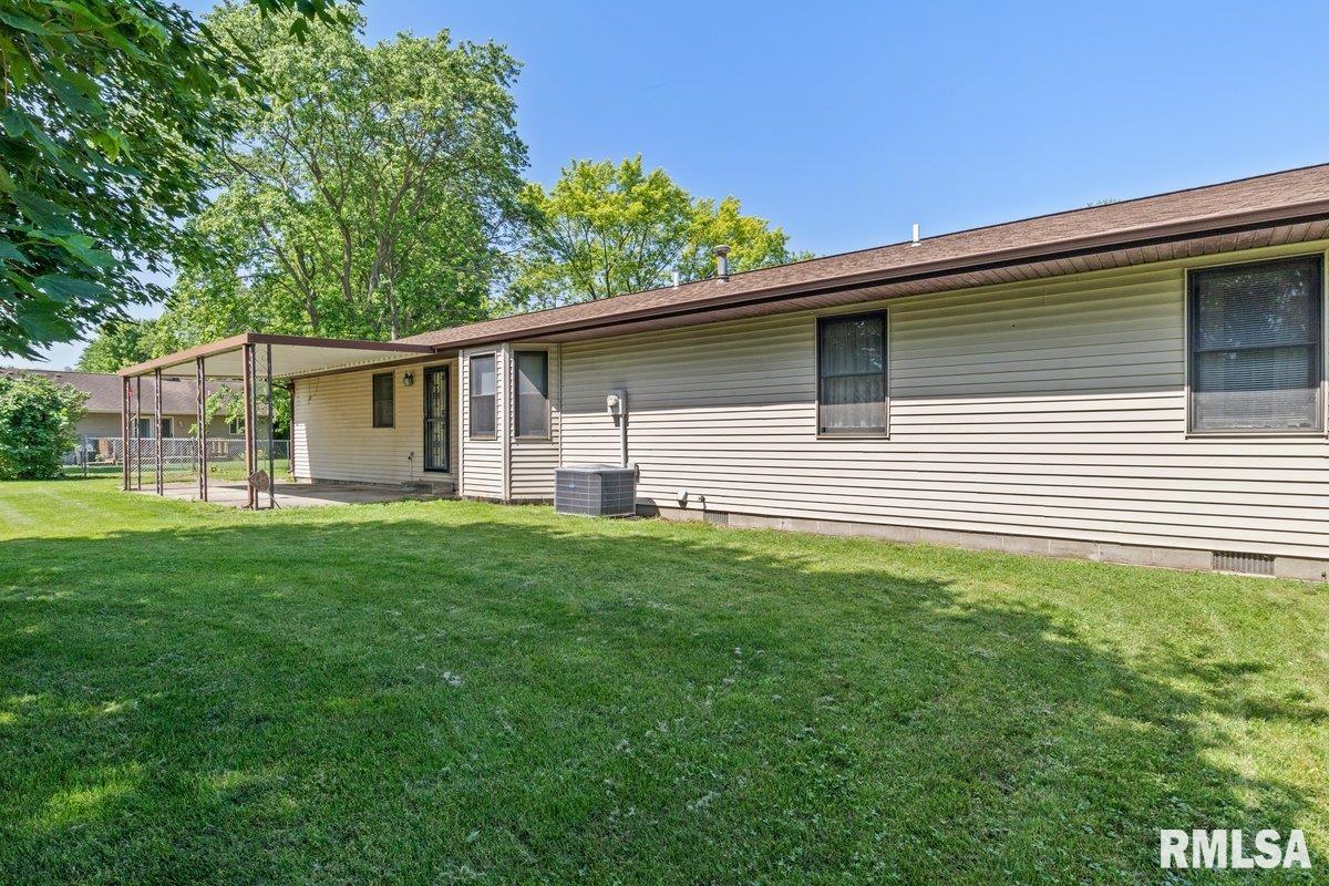 1900 Scarbrough Road Springfield, IL 62702 - Photo 28 of 31