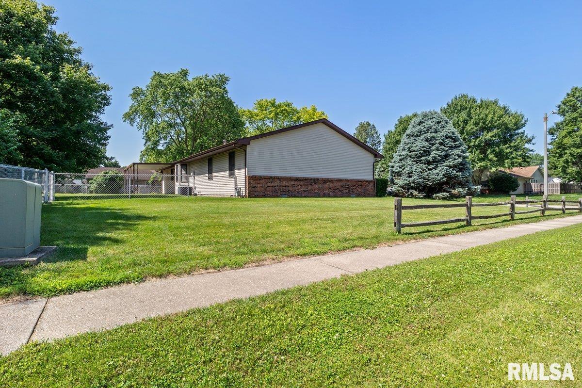 1900 Scarbrough Road Springfield, IL 62702 - Photo 29 of 31