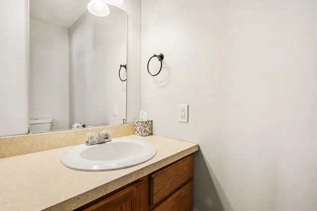 $154,900 | 60 Carriage Lane Southwest, Grand Rapids, MI 49548