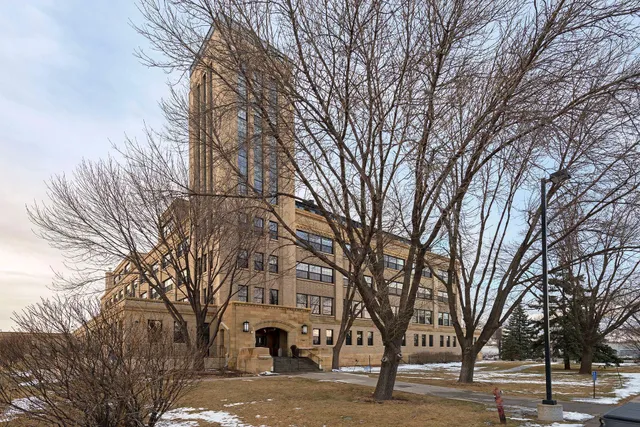 $339,990 | 730 Northeast Stinson Boulevard, Unit 103, Minneapolis, MN 55413