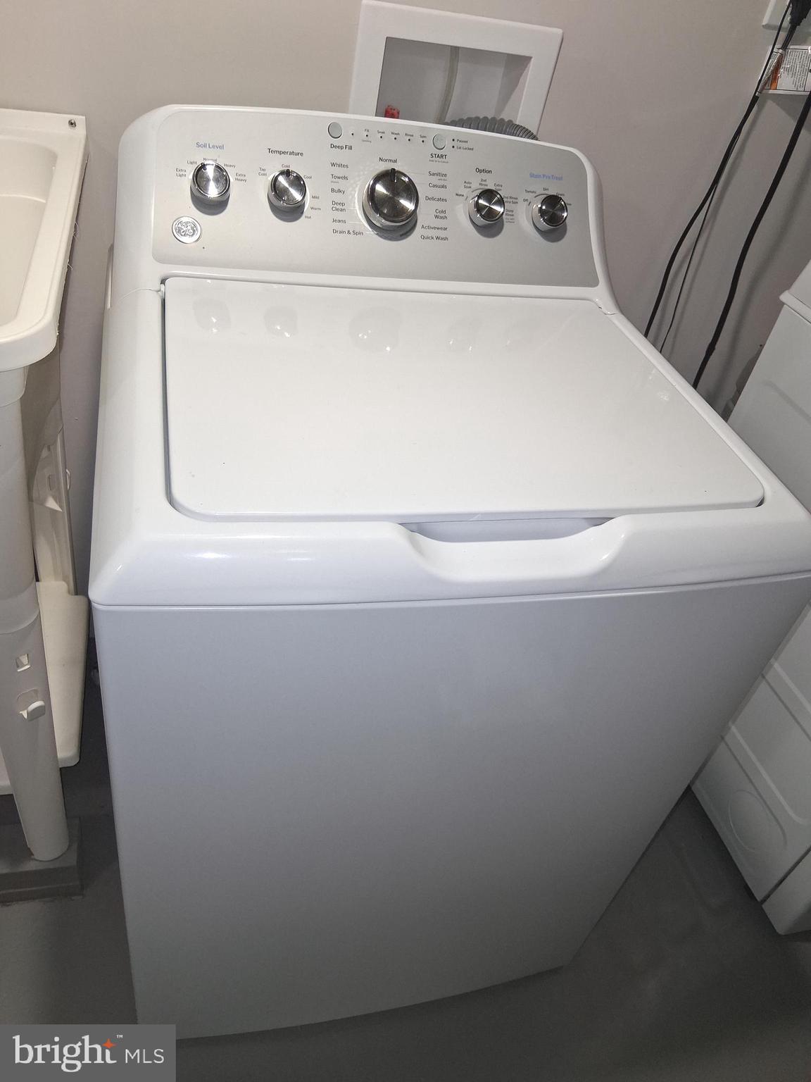 1225 Landover Road Rosedale, MD 21237 - Photo 42 of 48 a close up view of washer and dryer