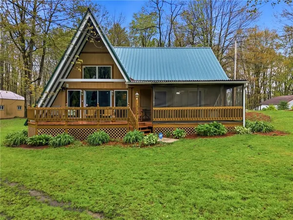 $278,000 | 10168 Conneaut Drive, Conneaut Lake, PA 16316