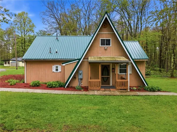 $278,000 | 10168 Conneaut Drive, Conneaut Lake, PA 16316