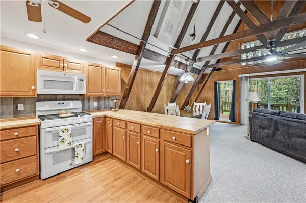 $278,000 | 10168 Conneaut Drive, Conneaut Lake, PA 16316