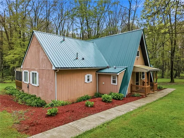 $278,000 | 10168 Conneaut Drive, Conneaut Lake, PA 16316