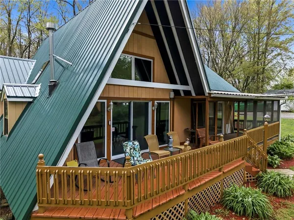 $278,000 | 10168 Conneaut Drive, Conneaut Lake, PA 16316