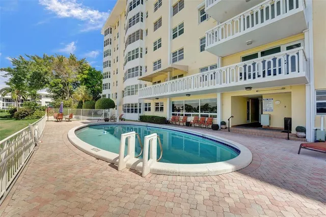 $299,000 | 2500 Northeast 48th Lane, Unit 403, Fort Lauderdale, FL 33308