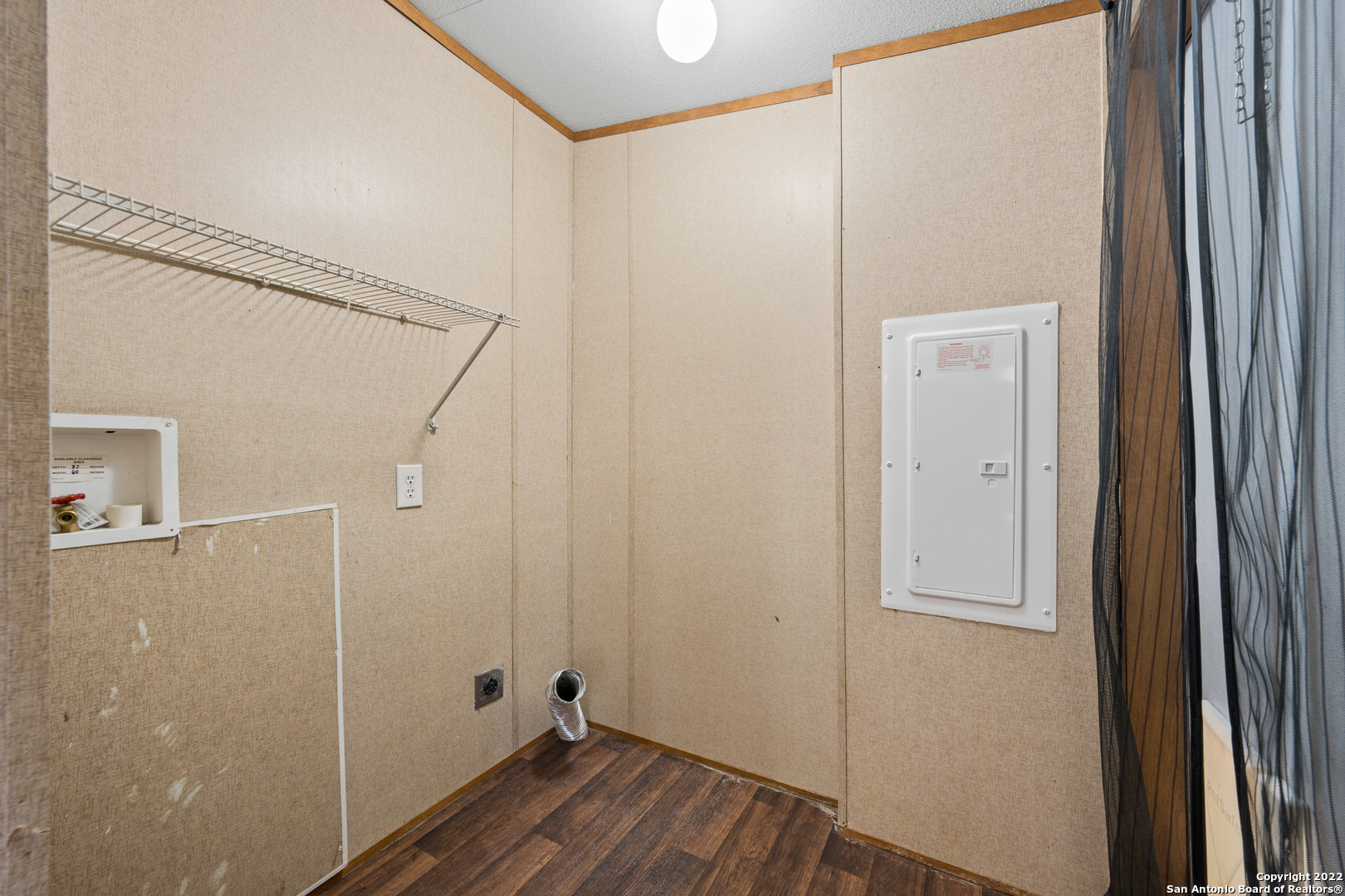 311 North Reed Street Pleasanton, TX 78064 - Photo 7 of 33