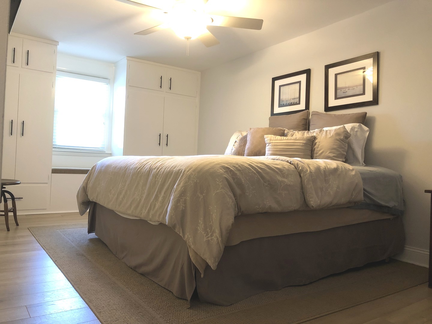 3137 River Road Kankakee, IL 60901 - Photo 19 of 44 a bedroom with a bed and painting on the wall