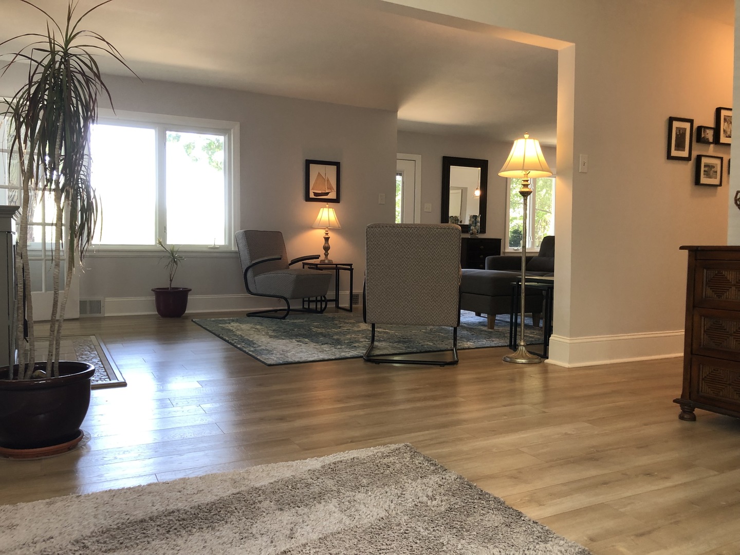 3137 River Road Kankakee, IL 60901 - Photo 3 of 44 a living room with furniture window and wooden floor