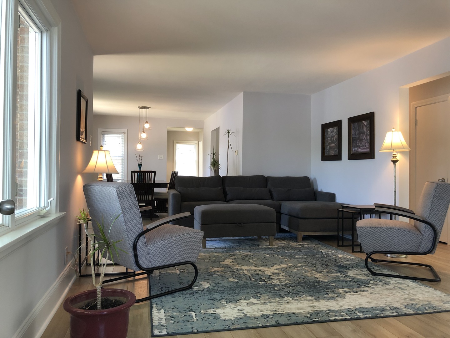 3137 River Road Kankakee, IL 60901 - Photo 6 of 44 a living room with furniture and a rug