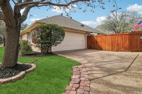 $435,000 | 4034 Appian Way, Arlington, TX 76013