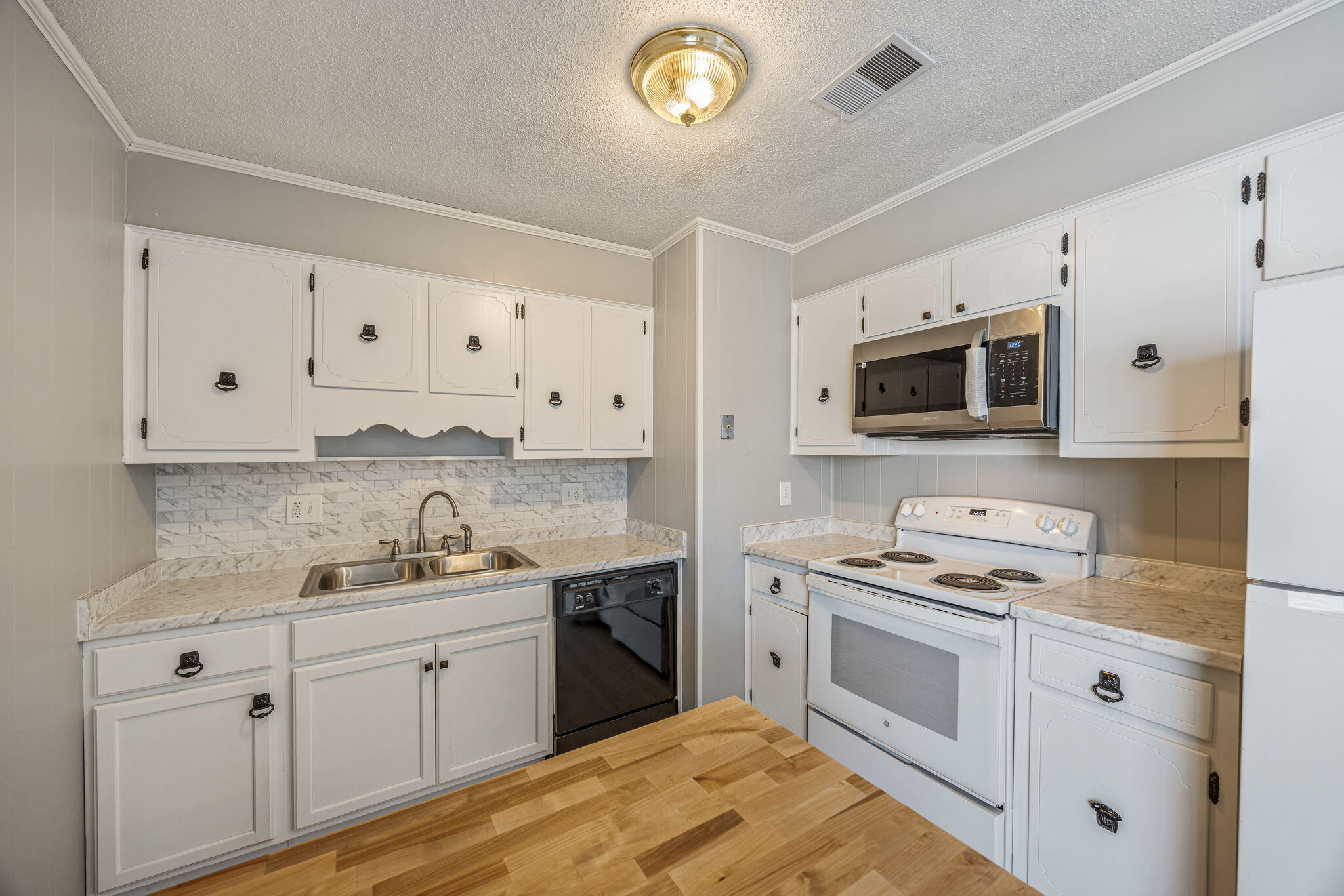 2965 Meadowbrook Drive Augusta, GA 30906 - Photo 5 of 36 22-web-or-mls-2965 Meadowbrook Drive-20