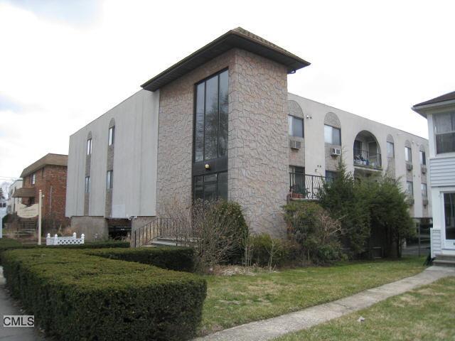 697 Cove Road, Unit 2J Stamford, CT 06902 - Photo 1 of 1