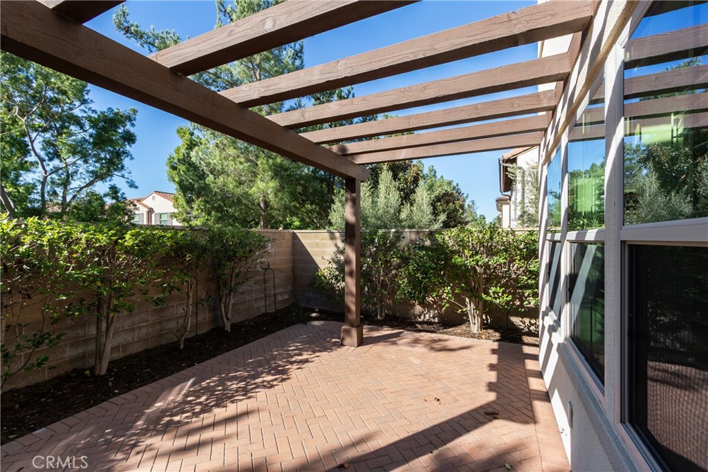 24 Oakfield Irvine, CA 92620 - Photo 29 of 30 a view of a backyard of the house