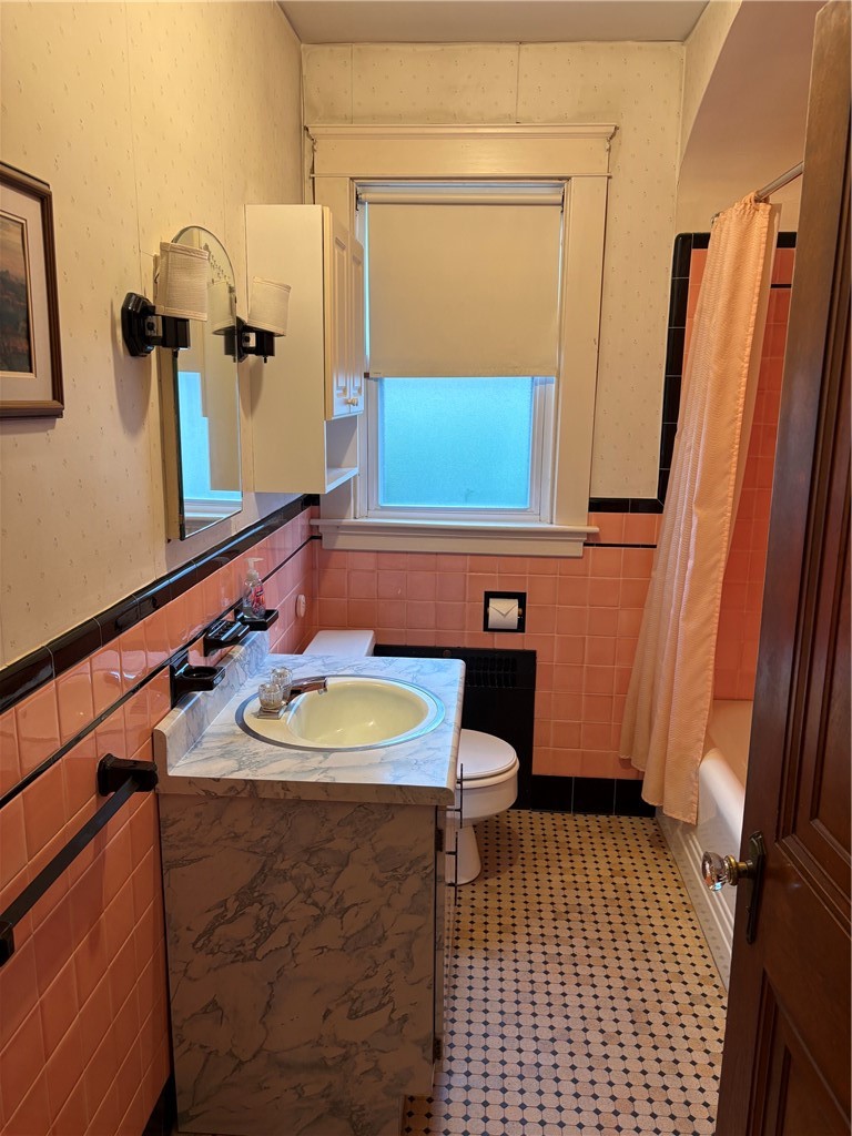 55 Stevens Road Cranston, RI 02910 - Photo 12 of 25