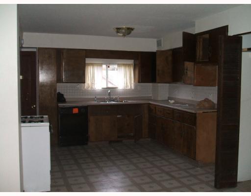 4200 New Texas Road Plum, PA 15239 - Photo 5 of 7 Kitchen.