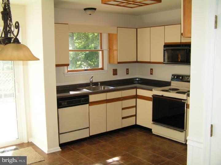 1803 Prospect Road, Unit CANBY Wilmington, DE 19805 - Photo 4 of 12 Gallery Image 4