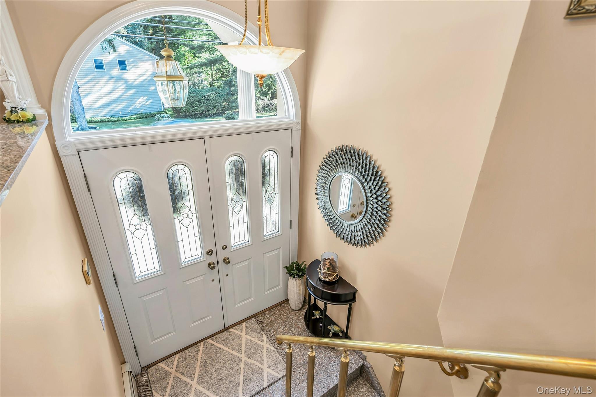 105 Convent Road Syosset, NY 11791 - Photo 3 of 28