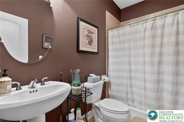 $865,000 | 45 Crest Boulevard, Easton, PA 18045