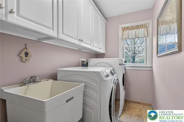 $865,000 | 45 Crest Boulevard, Easton, PA 18045