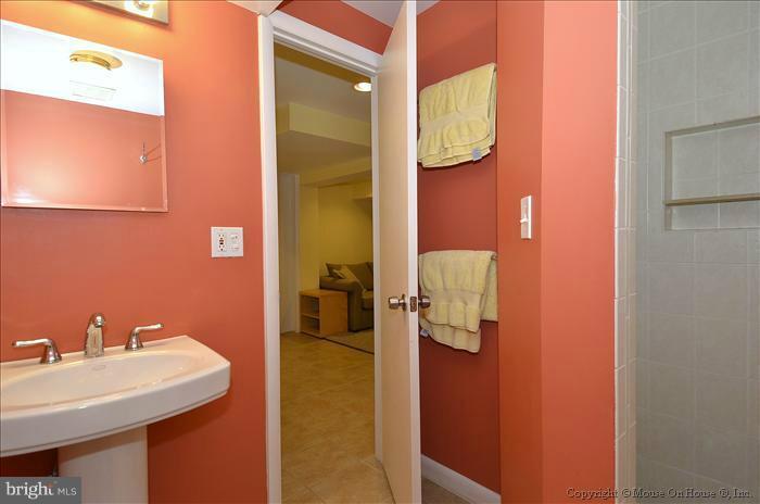9404 Warren Street Silver Spring, MD 20910 - Photo 2 of 20 Bath