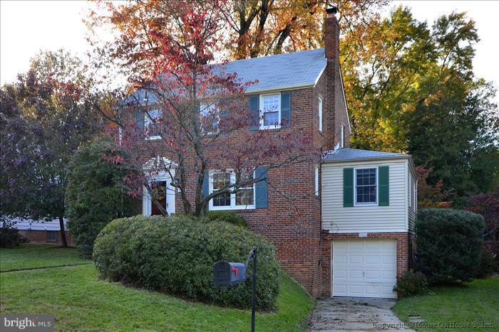 9404 Warren Street Silver Spring, MD 20910 - Photo 14 of 20 Exterior (Front)