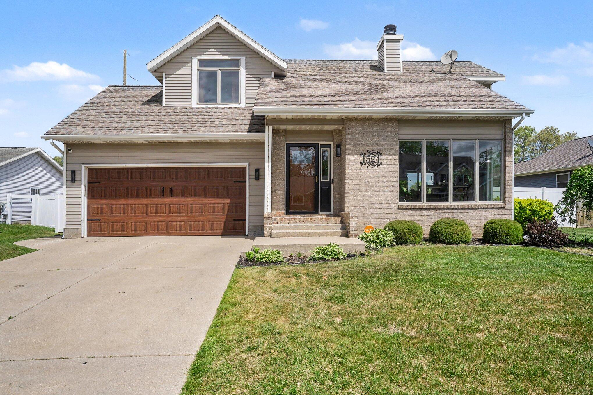 1524 Garrison Road Muskegon, MI 49441 - Photo 2 of 25 002_file_5295