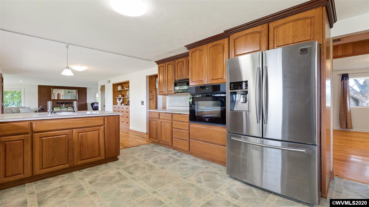 38162 Conser Road Northeast Albany, OR 97321 - Photo 10 of 42 Gallery Image 10