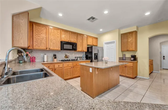 $1,175,000 | 8929 Glenistar Gate Avenue, Las Vegas, NV 89143