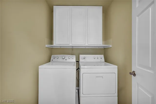 $1,175,000 | 8929 Glenistar Gate Avenue, Las Vegas, NV 89143