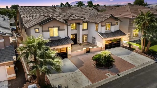 $1,175,000 | 8929 Glenistar Gate Avenue, Las Vegas, NV 89143