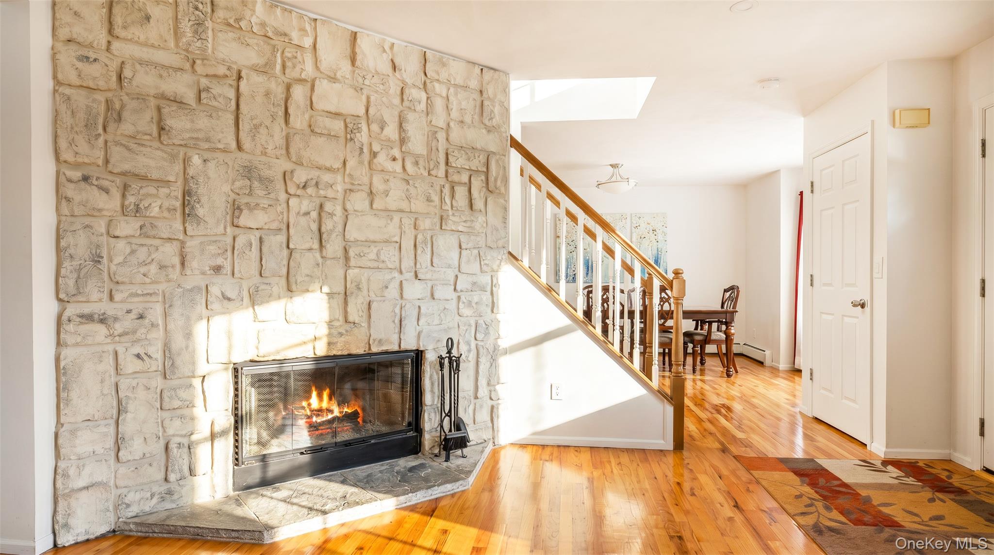 370 South Country Road Brookhaven, NY 11719 - Photo 2 of 35