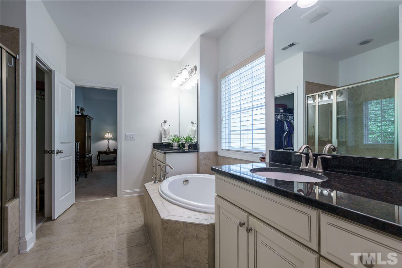 4005 Periwinkle Blue Lane Raleigh, NC 27612 - Photo 17 of 29