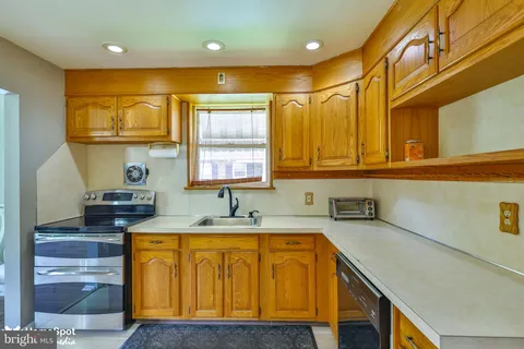 $325,000 | 944 North Broad Street, Allentown, PA 18104