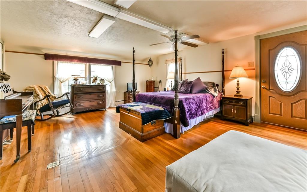 3923 Gibsonia Road Gibsonia, PA 15044 - Photo 14 of 25 Gallery Image 14