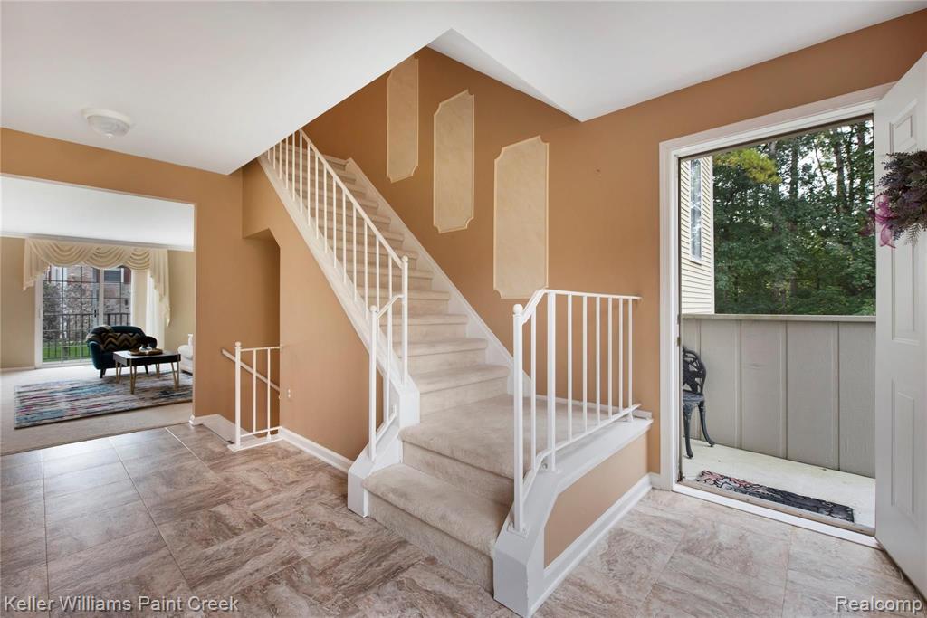 1397 Paddle Wheel Lane Rochester Hills, MI 48306 - Photo 5 of 28