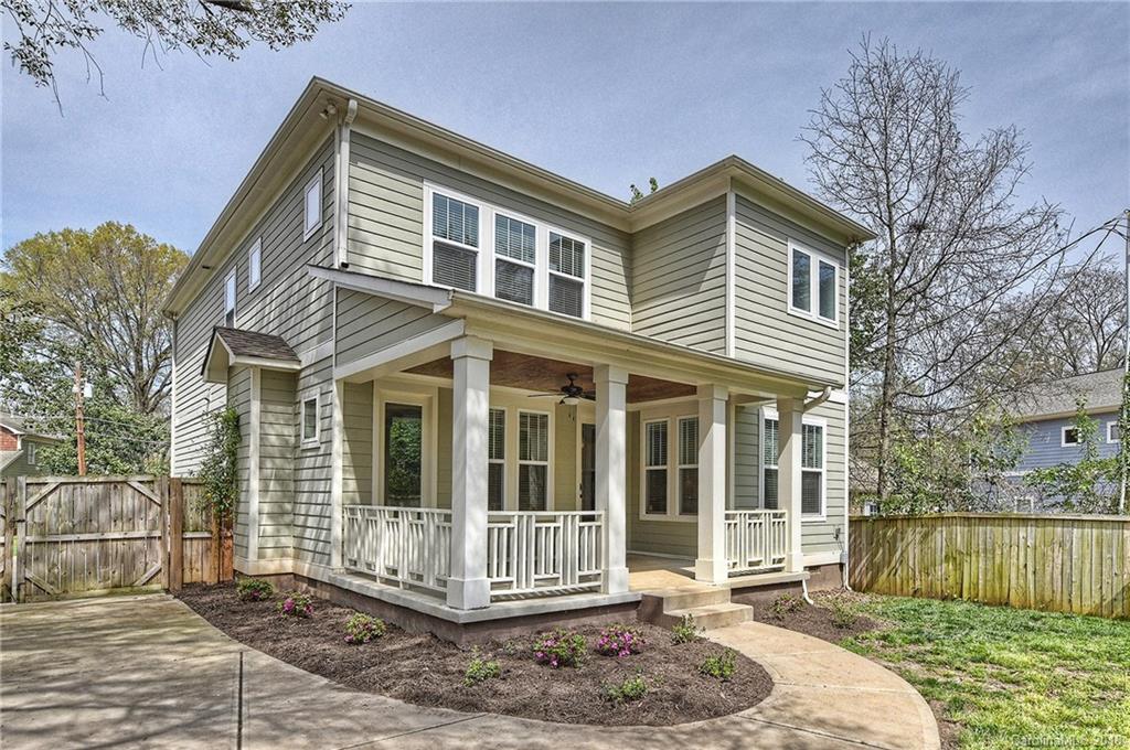 1624 Brook Road Charlotte, NC 28205 - Photo 34 of 34 a front view of a house with a yard