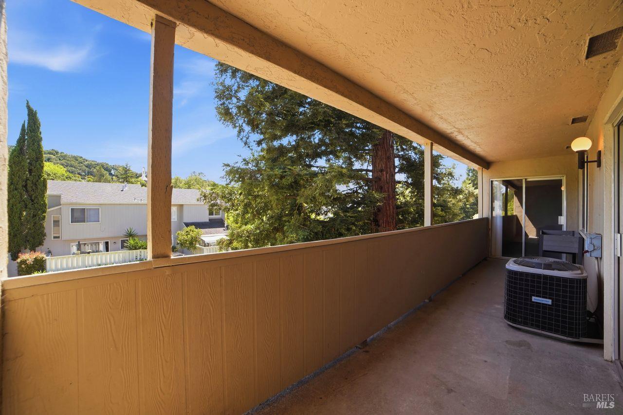 1370 Townview Avenue, Unit 202 Santa Rosa, CA 95405 - Photo 32 of 40