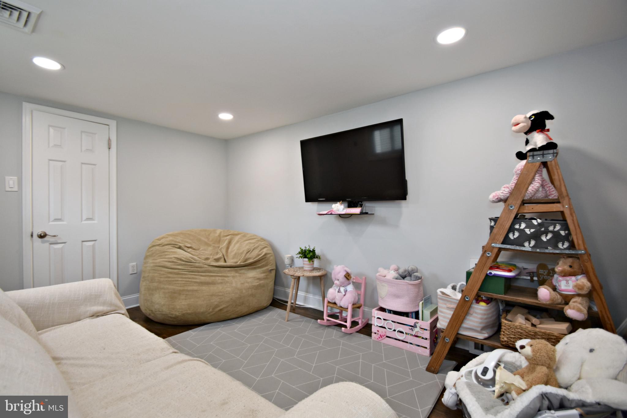 216 East Rudderow Avenue Maple Shade, NJ 08052 - Photo 34 of 43