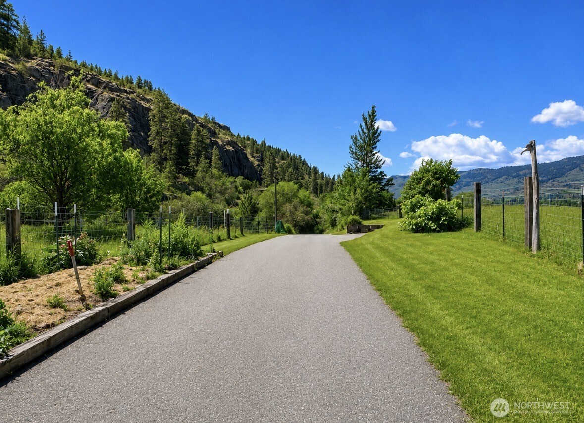 16 Mossy Rock Road Oroville, WA 98844 - Photo 36 of 40