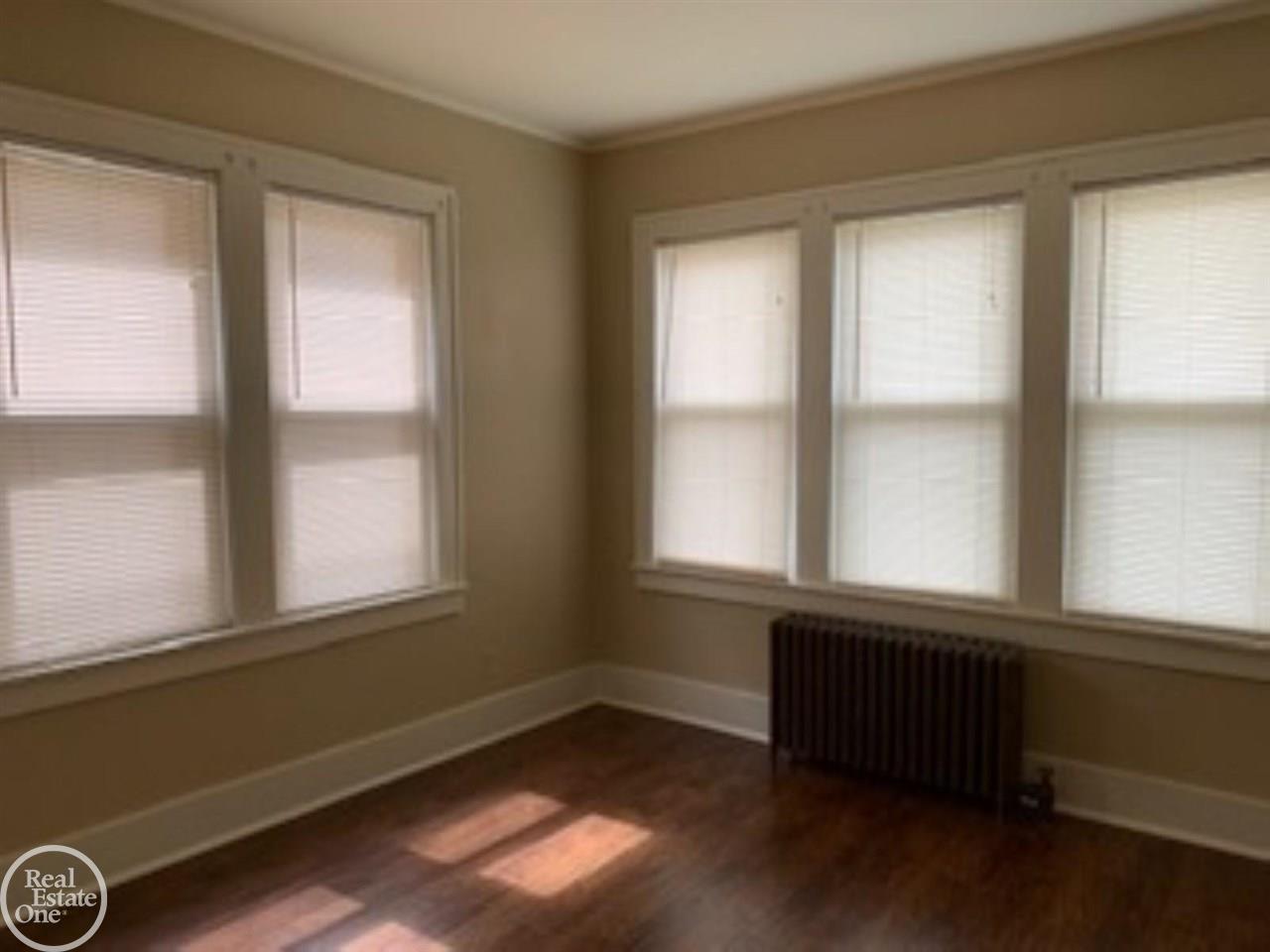857-859 Nottingham Road Grosse Pointe, MI 48230 - Photo 12 of 38 50067774-12.JPG