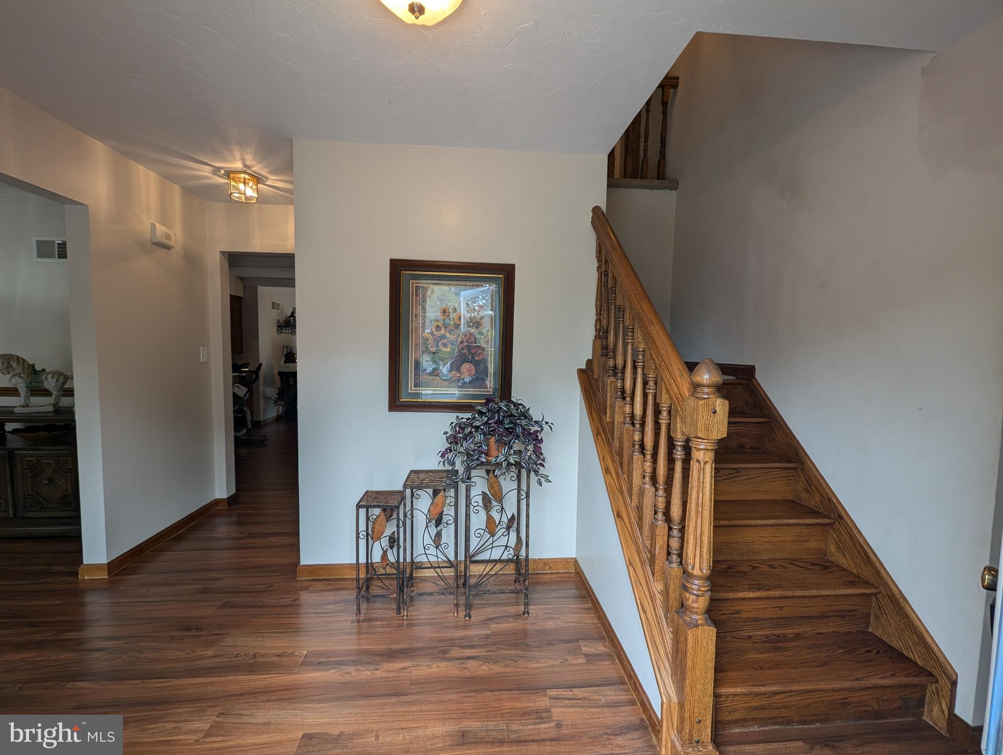 111 Rodes Avenue Gettysburg, PA 17325 - Photo 13 of 38 Foyer
