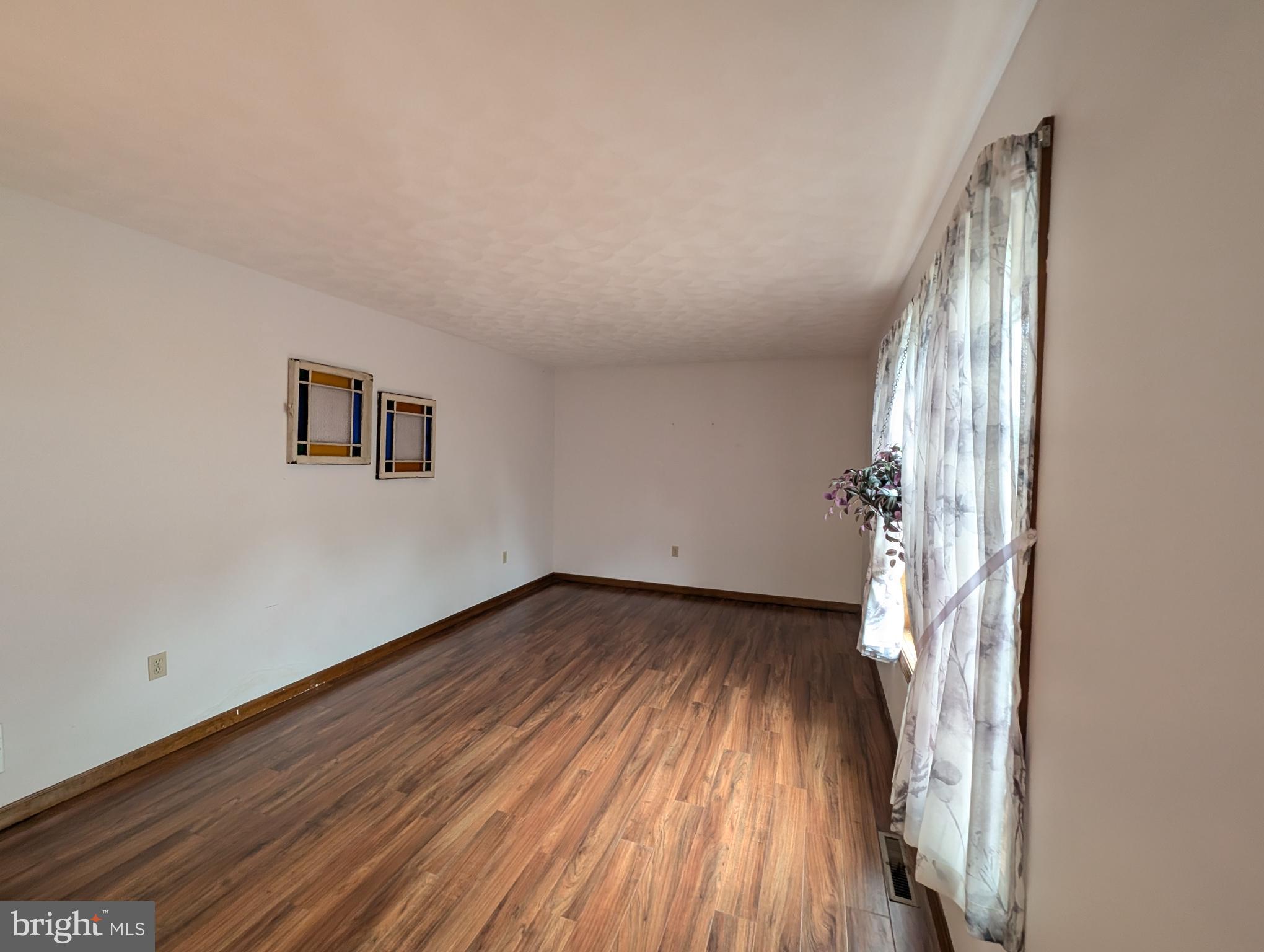 111 Rodes Avenue Gettysburg, PA 17325 - Photo 15 of 38 Living Room