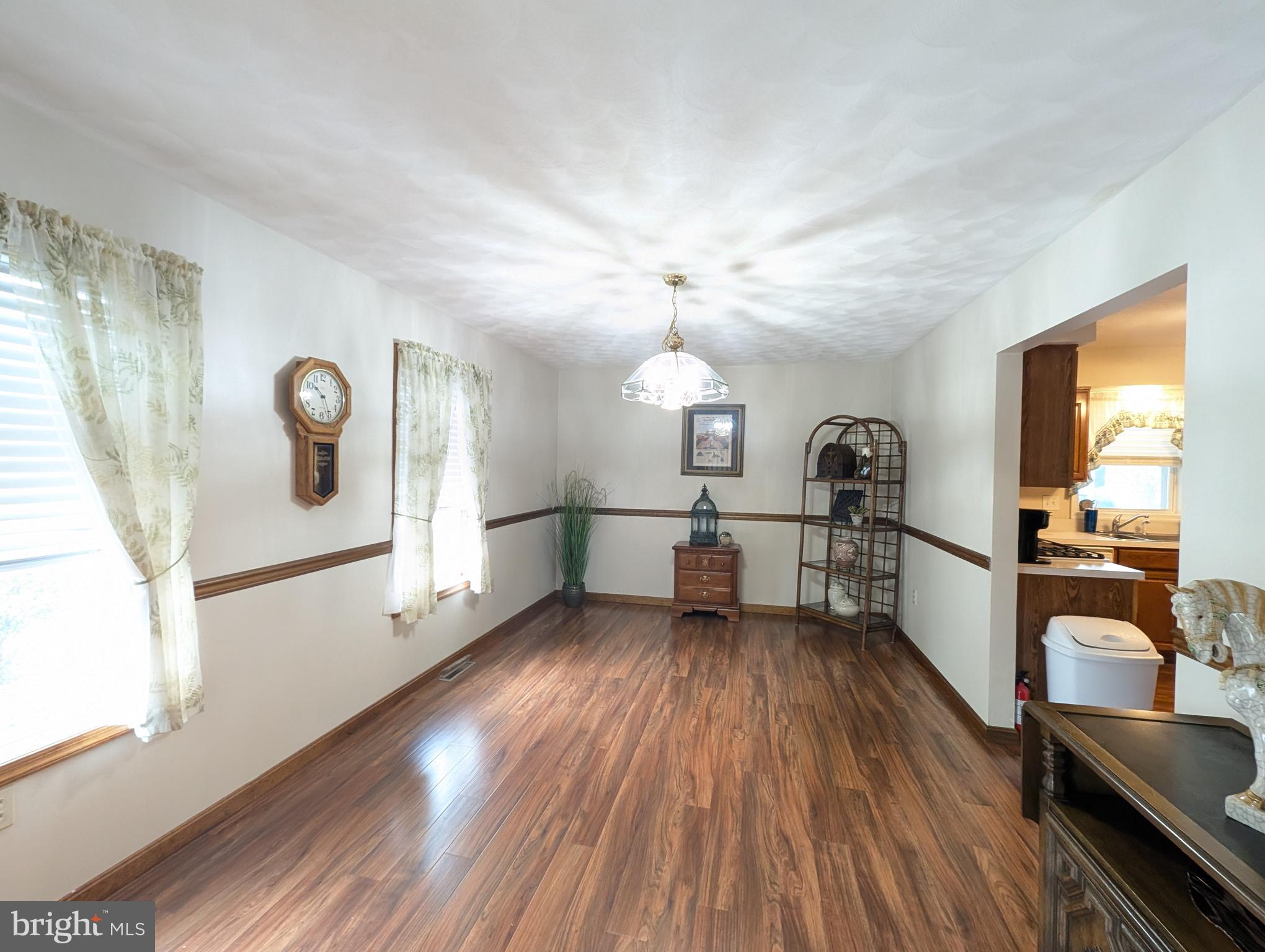 111 Rodes Avenue Gettysburg, PA 17325 - Photo 18 of 38 Dining Room