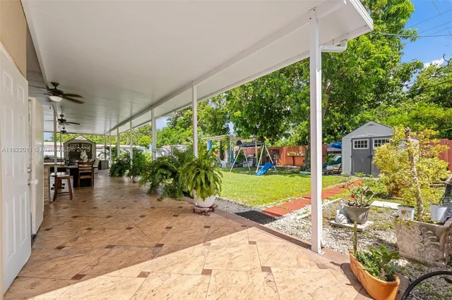 $925,000 | 230 West 47th Street, Hialeah, FL 33012